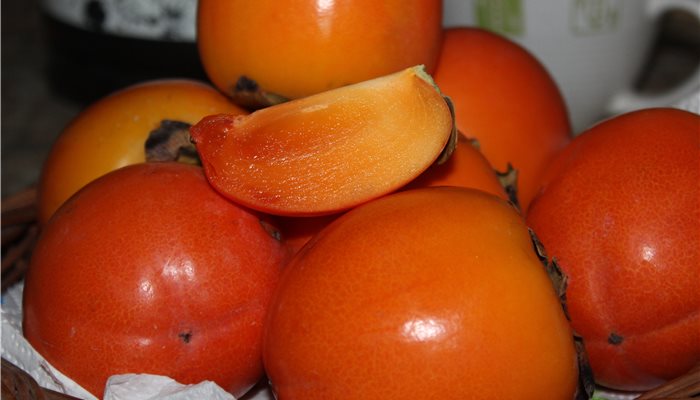 Hurmikaki, šťavnaté plody plné vitamínov.